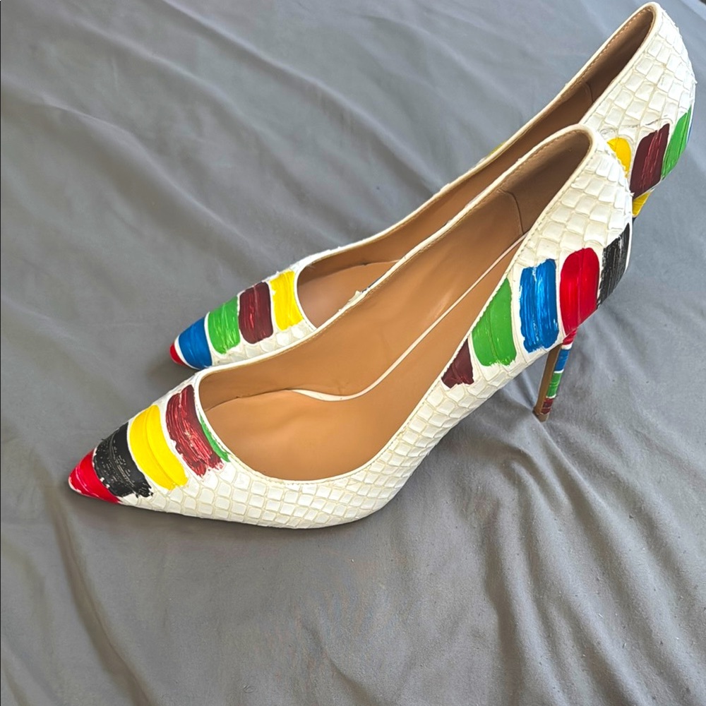 Wetkiss size ladies 13 multi colored 5-6inch heels.